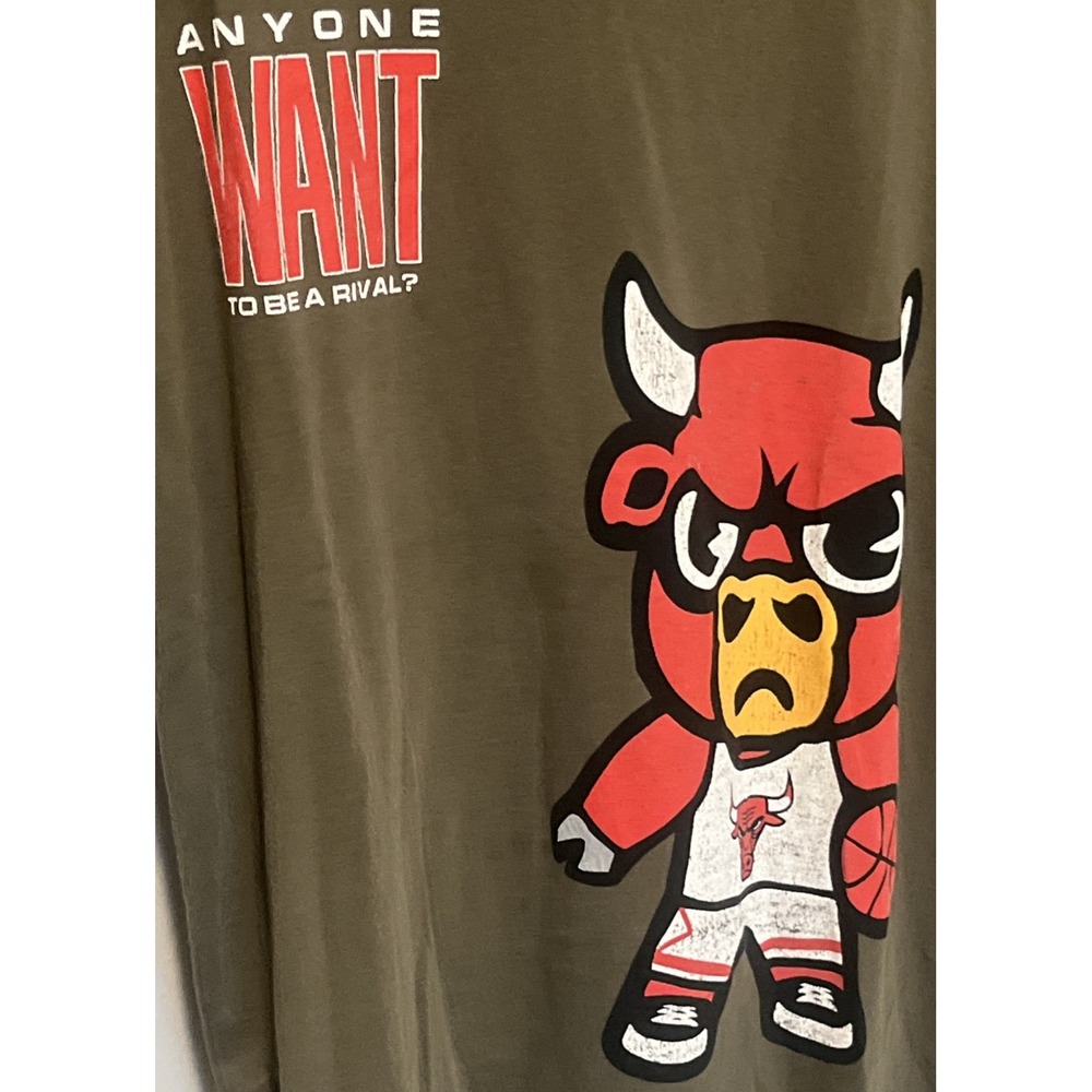 Chicago Bulls‎ Baby Bull Graphic Tee Large NBA "Anyone Want To Be A Rival?" RARE